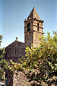 Rias della Galizia, Spagna - La chiesa di Santa Maria de Arreas (XII) a Cabo Fisterre, punto finale del pellegrinaggio a Santiago.